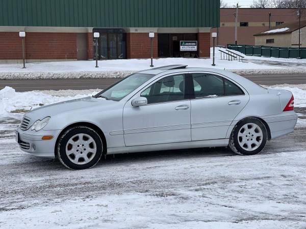 2006 Mercedes-Benz C-Class C 350 Luxury 4MATIC AWD 4dr Sedan - Trade for sale in Shakopee, MN – photo 3