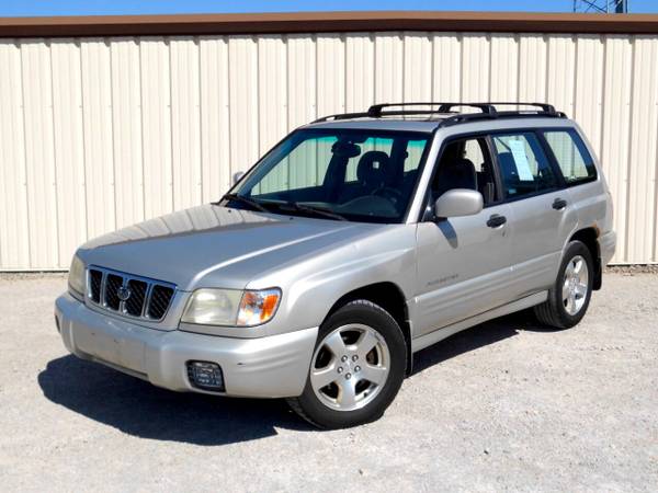 2001 Subaru Forester S - - by dealer - vehicle for sale in Wilmington, OH – photo 4
