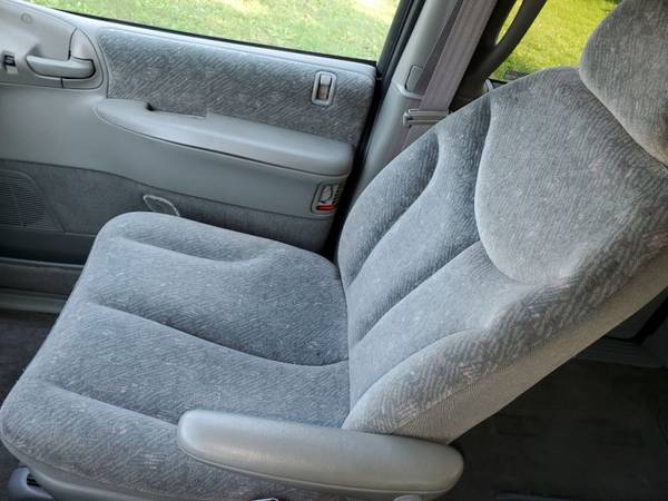 1998 PLYMOUTH GRAND VOYAGER SE - cars & trucks - by dealer - vehicle... for sale in Fletcher, OH – photo 5