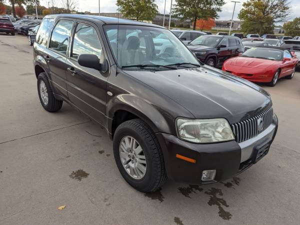 Used 2005 Mercury Mariner FWD 4D Sport Utility/SUV for sale in Waterloo, IA – photo 16