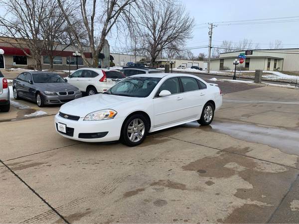 2011 Chevy Impala LT - - by dealer - vehicle for sale in Cedar Rapids, IA