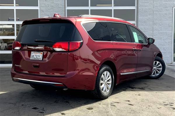 2017 Chrysler Pacifica Touring L van Velvet Red Pearlcoat - cars & for sale in Indio, CA – photo 13