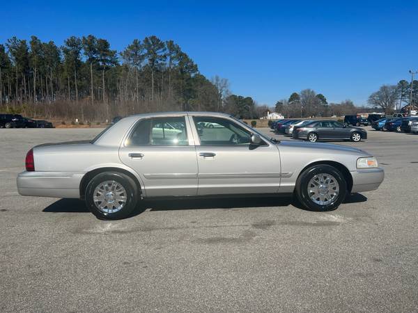 2006 Mercury Grand Marquis 4dr Sdn GS - - by dealer for sale in Raleigh, NC – photo 2