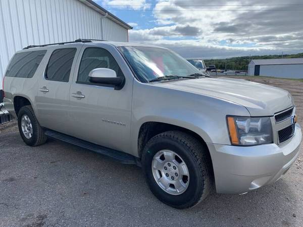2013 CHEVY SUBURBAN for sale in Valley City, ND