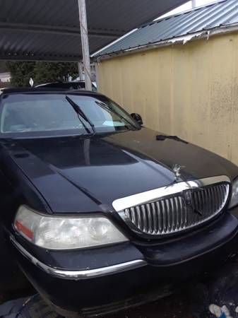 Lincoln Town Car for sale in Bothell, WA