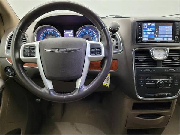 2015 Chrysler Town and Country Touring - mini-van for sale in Grand Rapids, MI – photo 22