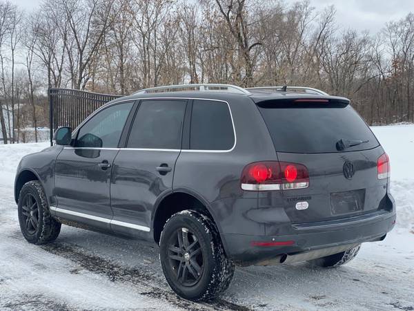 2008 Volkswagen Touareg Snow Beast - - by dealer for sale in Griffith, IL – photo 6