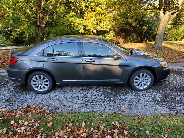 2013 Chrysler 200 Touring 29,000 miles for sale in Canonsburg, PA