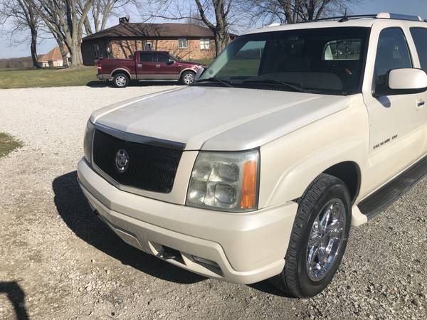 Clean 2003 Cadillac EXT - cars & trucks - by owner - vehicle... for sale in Crown Point, IL – photo 3