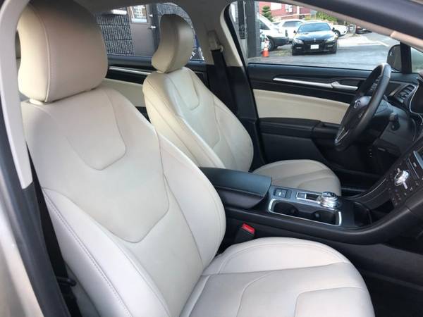Check Out This Spotless 2018 Ford Fusion Hybrid with only 18,879 Miles for sale in Chelsea, MA – photo 11