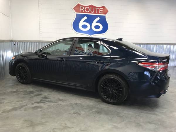 2019 TOYOTA CAMRY SE 1 OWNER CLEAN CARFAX! LTHR 12,292 MILES! 39+ MPG! for sale in Norman, KS – photo 4