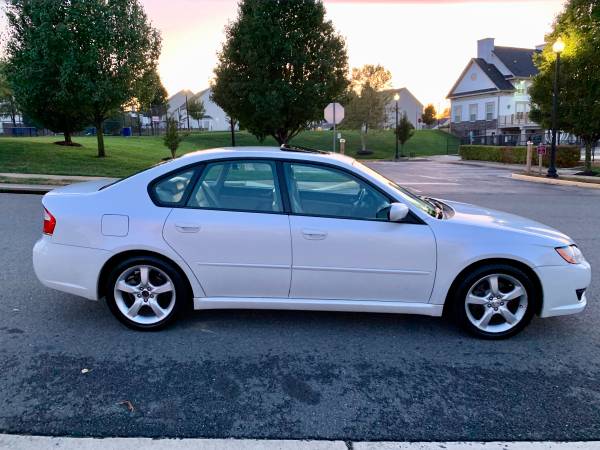 2008 Subaru Legacy 2.5i limited with 147k Clean Record and clean title for sale in MANASSAS, District Of Columbia – photo 4