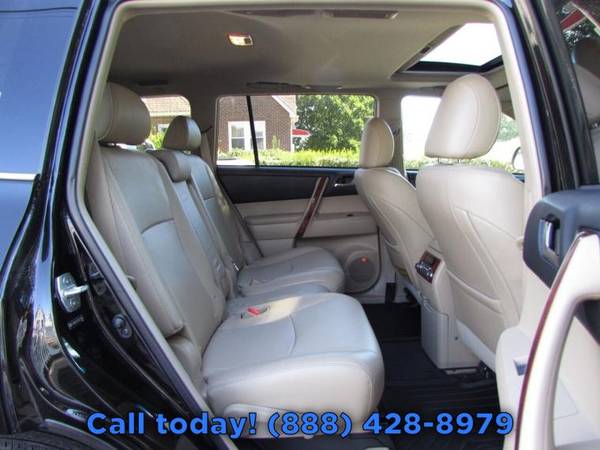 2013 Toyota Highlander Limited AWD 4dr SUV SUV - - by for sale in Uniondale, NY – photo 10