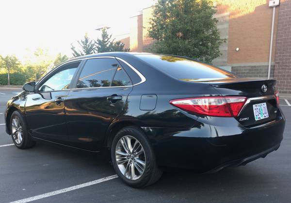 2015 Toyota Camry nice and clean for sale in Keizer , OR – photo 2
