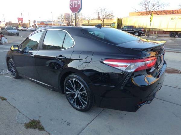 2020 Toyota Camry SE - Call or TEXT! Financing Available! - cars &... for sale in Chicago, IL – photo 5