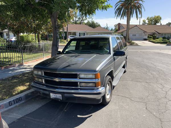 1999 Chevy Suburban 1500LT for sale in Woodland Hills, CA – photo 2
