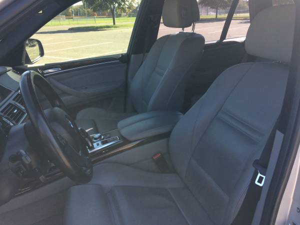 2009 BMW X5 AWD 173k Miles, Push start, Navi, Dual sunroof! & more! for sale in Saint Paul, MN – photo 13