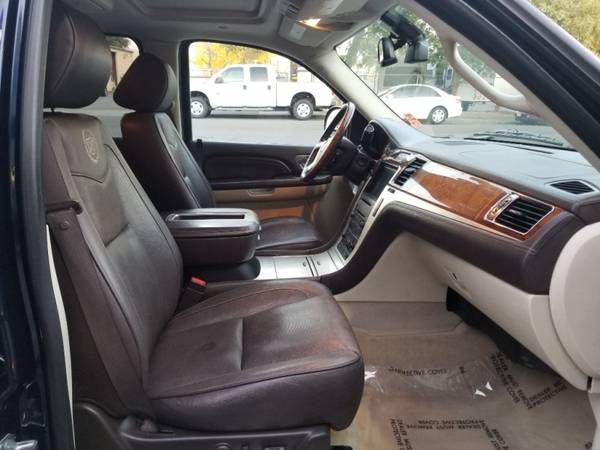 2009 Cadillac Escalade ESV AWD 4dr Platinum Edition , ONE OWNER ,... for sale in Sacramento , CA – photo 16