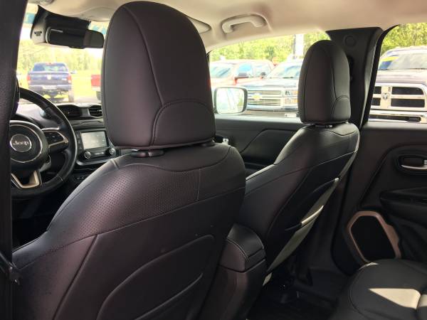 2016 Jeep Renegade Limited 4WD Black Loaded Leather! Certified Warrant for sale in Bridgeport, NY – photo 15