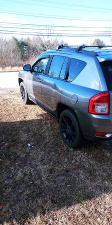 2012 Jeep Compass Latitude 4x4 - cars & trucks - by owner - vehicle... for sale in Windham, ME – photo 3