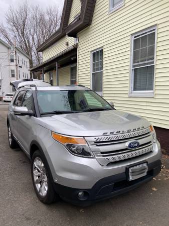 Ford Explorer 2011 SUPER NICE! Only - cars & trucks - by owner -... for sale in Manchester, NH – photo 2