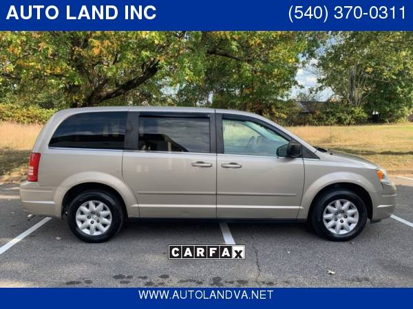 2009 CHRYSLER TOWN & COUNTRY LX Weekend Sale Price for sale in Fredericksburg, VA – photo 6