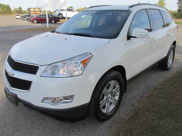 2011 Chevy Traverse LT AWD (Clean!)WE FINANCE! - cars & trucks - by... for sale in Shakopee, MN – photo 2