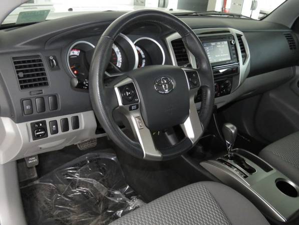 Tacoma Toyota 2015 low miles, Excellent Cond for sale in Washington, District Of Columbia – photo 3