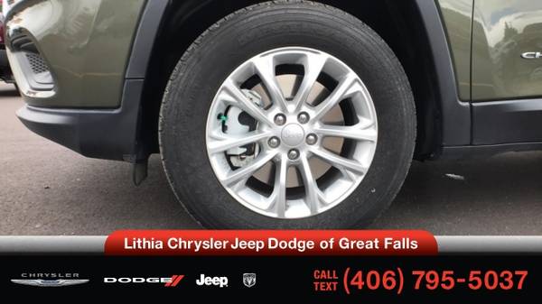 2019 Jeep Cherokee Latitude 4x4 - - by dealer for sale in Great Falls, MT – photo 11