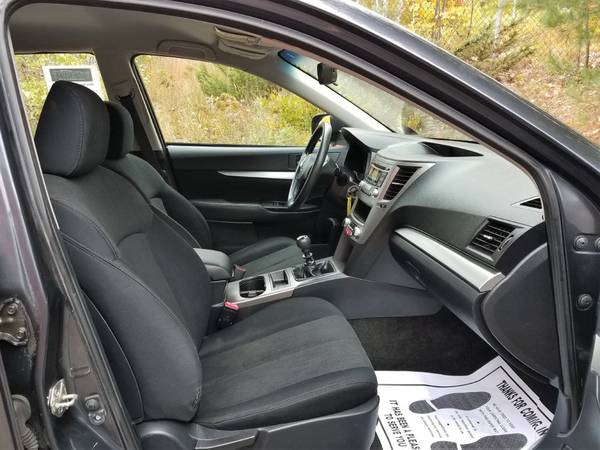 2013 Subaru Outback Wagon AWD 136K, 6 Speed, AC CD/MP3/Bluetooth NICE! for sale in Belmont, ME – photo 10