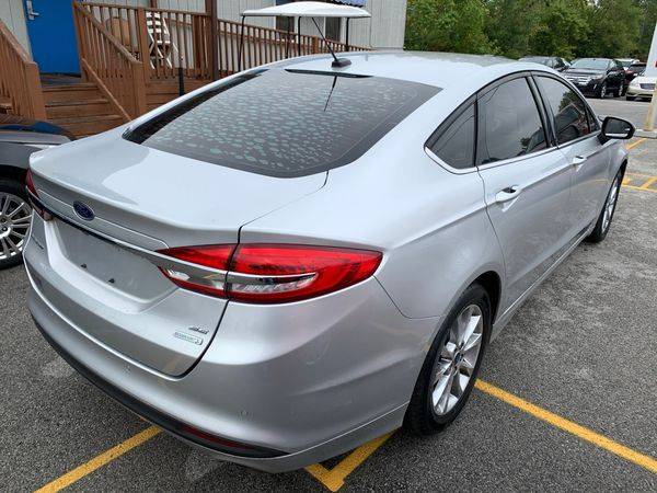 2017 Ford Fusion SE - Guaranteed Approval-Drive Away Today! for sale in Oregon, OH – photo 2
