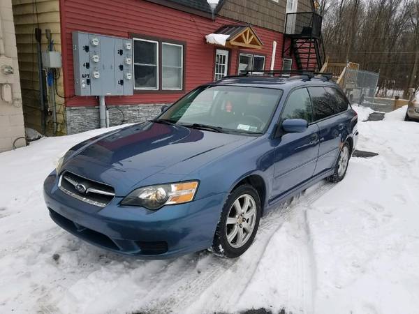 05 Subaru legacy AWD wagon with no rust no dents/clean carfax for sale in Montgomery, NY