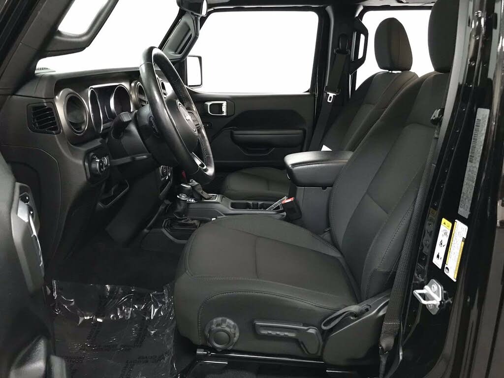 2020 Jeep Gladiator Sport S Crew Cab 4WD for sale in Lexington Park, MD – photo 8