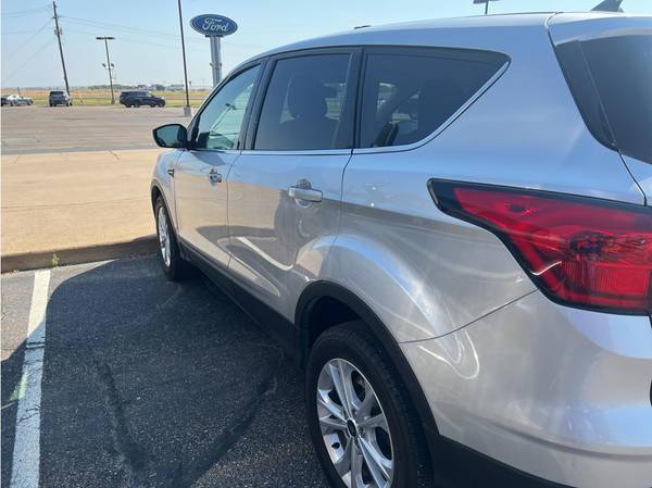 2019 Ford Escape SE ONE OWNER - - by dealer - vehicle for sale in Mc Gregor, TX – photo 2