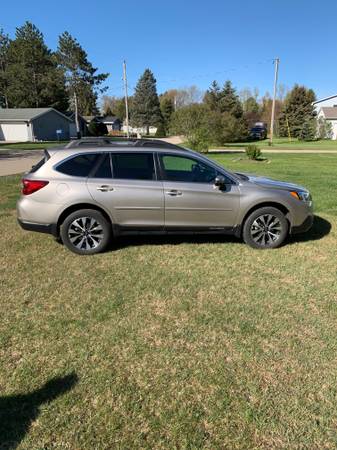 2017 Subaru Outback Limited for sale in Shawano, WI – photo 4