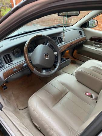 2009 Mercury Grand Marquis - cars & trucks - by owner - vehicle... for sale in Grosse Pointe, MI – photo 8