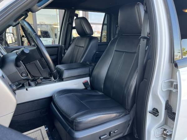 2017 Ford Expedition XLT w/3rd Row - - by dealer for sale in San Juan, TX – photo 21