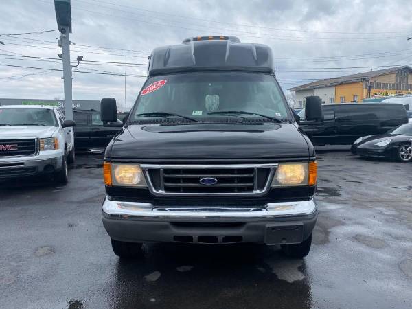 2006 Ford E-Series Chassis E 350 SD 2dr Commercial/Cutaway/Chassis... for sale in Morrisville, PA – photo 2