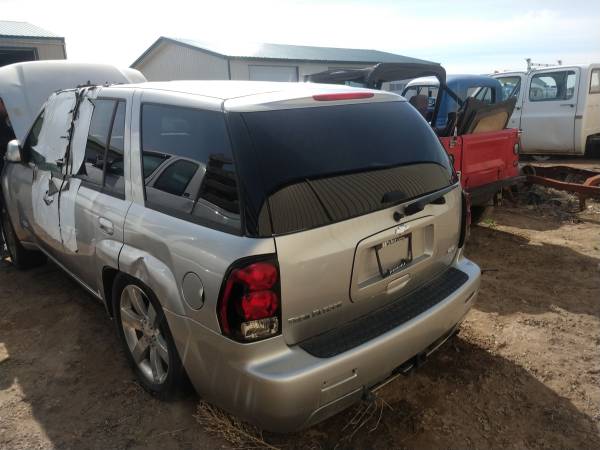LS, LS2-2007 Trailblazer SS AWD salvage for sale in Powell Butte, OR – photo 10