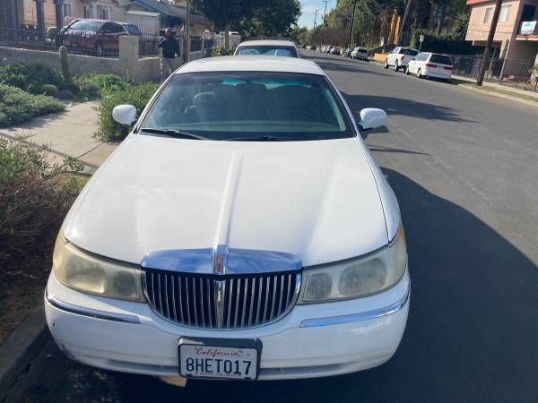 Lincoln Town Car 2001 White Clean 141K for sale in Other, CA – photo 7