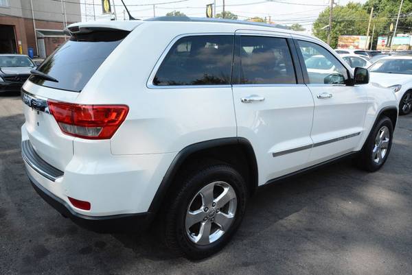 2011 *Jeep* *Grand Cherokee* *Limited* Stone White for sale in Avenel, NJ – photo 2