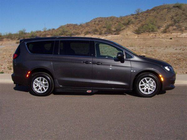2017 Chrysler Pacifica Touring Wheelchair Handicap Mobility Touring... for sale in Phoenix, AZ – photo 22
