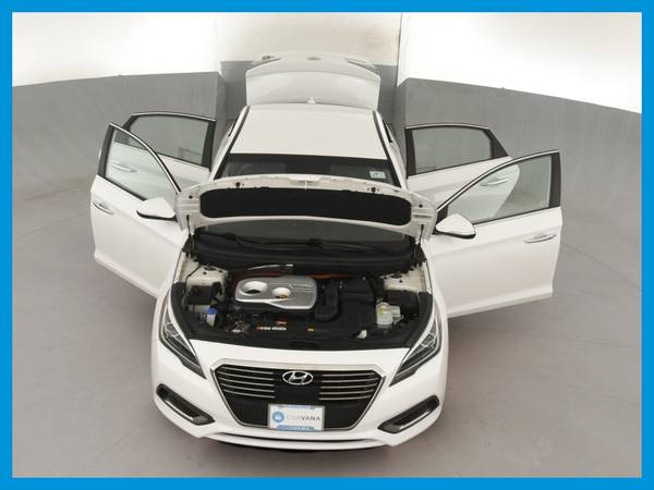 2017 Hyundai Sonata Plugin Hybrid Limited Sedan 4D sedan White for sale in Topeka, KS – photo 22