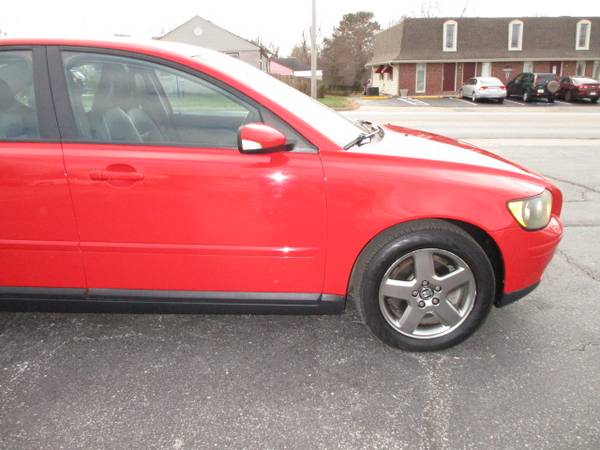 2005 Volvo S40 All Wheel Drive Very nice car inside and out! - cars for sale in Lees Summit, MO – photo 12