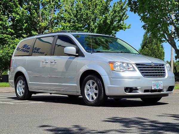 2010 Chrysler Town & Country Touring Minivan/7-passenger/90k MLS for sale in Portland, OR – photo 2