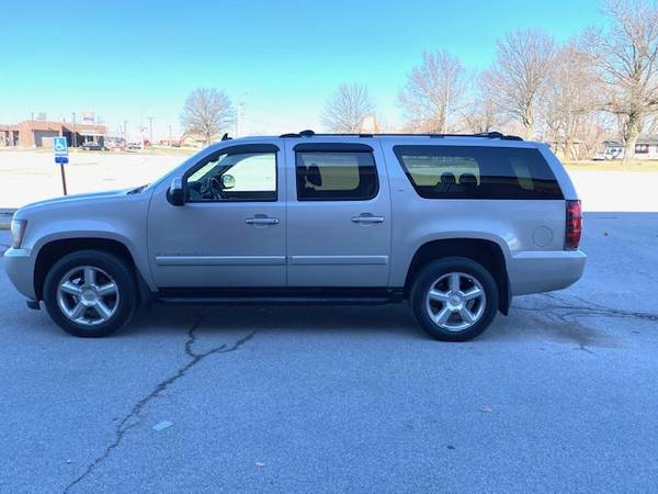 2007 Chevy Suburban - cars & trucks - by owner - vehicle automotive... for sale in Kansas City, MO – photo 8