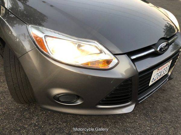 2013 Ford Focus SE Hatch 6-Speed Automatic - Excellent Condition! for sale in Oceanside, CA – photo 16