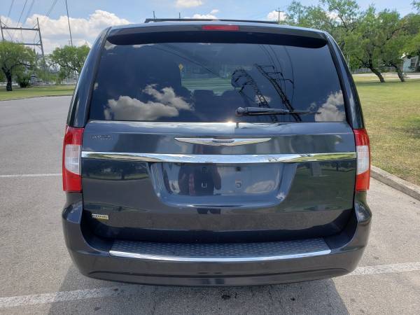 2014 CHRYSLER TOWN AND COUNTRY TOURING $1500 DOWN WAC for sale in San Antonio, TX – photo 5
