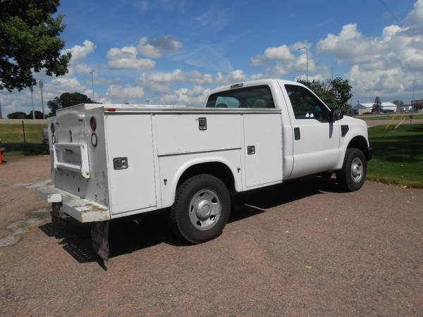 2008 FORD F 250 SUPER DUTY XL 4X4 W/SER BOX ++ MORE UNITS AVAILABLE! for sale in RLS ENTERPRISES SIOUX FALLS, SD – photo 3