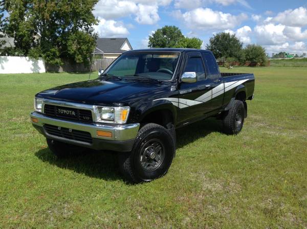 TOYOTA PICKUP TRUCK 4WD MANUAL 5 SPEED 4X4 for sale in Orlando, FL